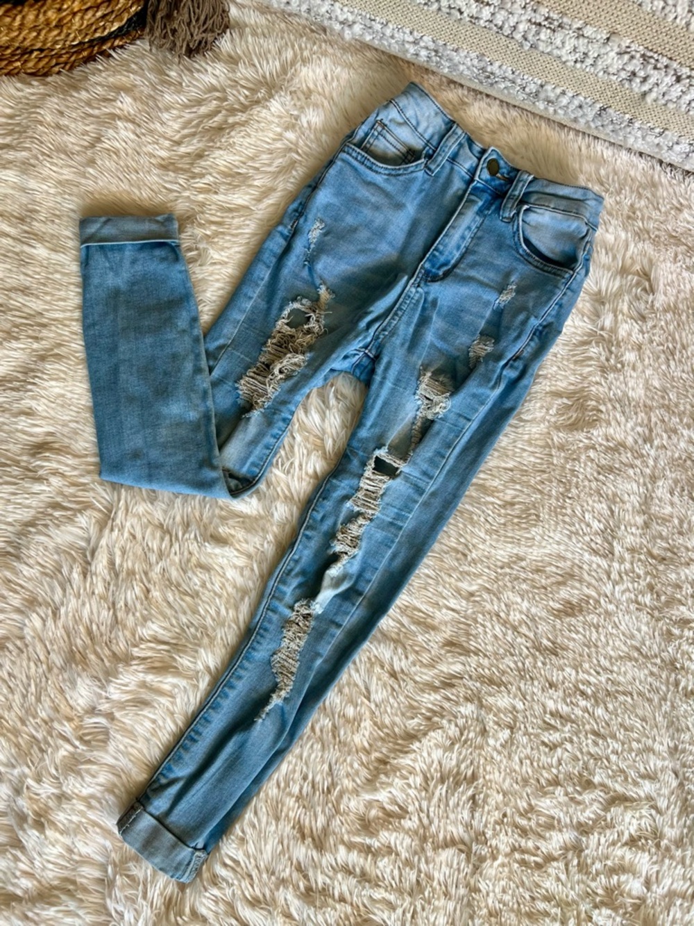 SHEIN Girls Light Blue Distressed Ripped Skinny Jeans